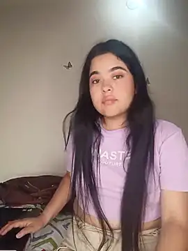 Snapshot of MiiaHott_W chatting on 05-27-26, 02:35 MiiaHott W online show from 05-27-26, 02:35