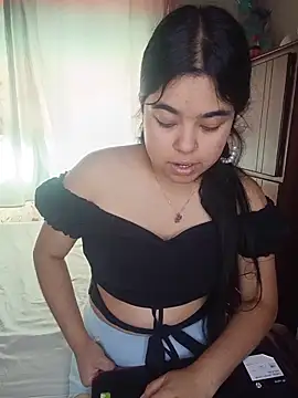 MiiaHott W online show from 06-17-26, 01:43