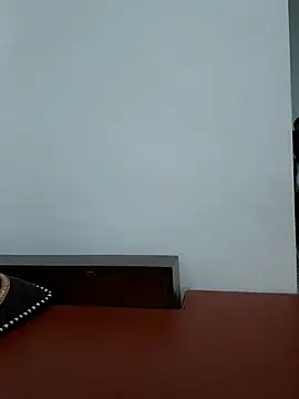 Snapshot of -Trici- chatting on 08-01-26, 09:02 -Trici- online show from 08-01-26, 09:02