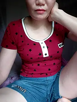 Snapshot of -Trici- chatting on 07-01-26, 11:49 -Trici- online show from 07-01-26, 11:49