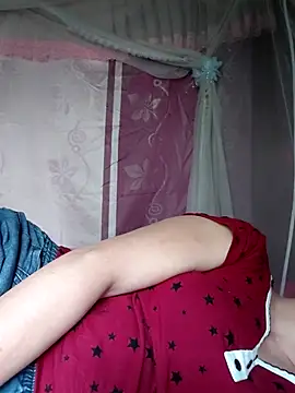 Snapshot of -Trici- chatting on 08-07-26, 06:08 -Trici- online show from 08-07-26, 06:08