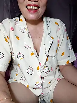 Snapshot of -Trici- chatting on 07-10-26, 08:42 -Trici- online show from 07-10-26, 08:42