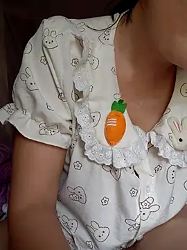 Snapshot of -Trici- chatting on 07-14-26, 02:38 -Trici- online show from 07-14-26, 02:38