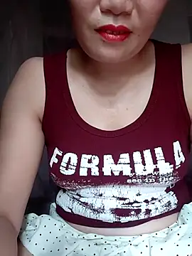 Snapshot of -Trici- chatting on 07-17-26, 07:27 -Trici- online show from 07-17-26, 07:27