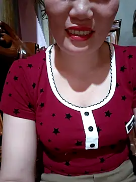 Snapshot of -Trici- chatting on 07-20-26, 11:45 -Trici- online show from 07-20-26, 11:45