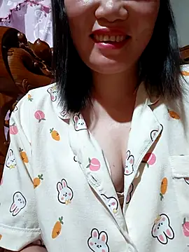 Snapshot of -Trici- chatting on 07-04-26, 09:41 -Trici- online show from 07-04-26, 09:41