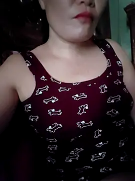 Snapshot of -Trici- chatting on 07-16-26, 03:25 -Trici- online show from 07-16-26, 03:25