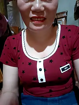 Snapshot of -Trici- chatting on 07-10-26, 08:36 -Trici- online show from 07-10-26, 08:36