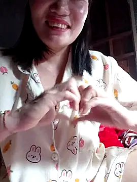 Snapshot of -Trici- chatting on 06-10-26, 10:55 -Trici- online show from 06-10-26, 10:55