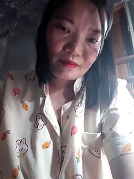 Snapshot of -Trici- chatting on 06-02-26, 04:07 -Trici- online show from 06-02-26, 04:07
