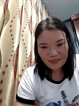 Snapshot of -Trici- chatting on 05-20-26, 07:22 -Trici- online show from 05-20-26, 07:22