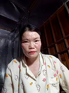 Snapshot of -Trici- chatting on 06-03-26, 07:31 -Trici- online show from 06-03-26, 07:31