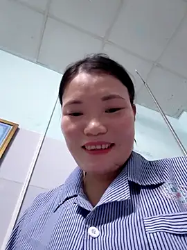 Snapshot of -Trici- chatting on 06-01-26, 02:01 -Trici- online show from 06-01-26, 02:01