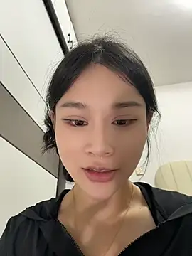 cuteluky18 online show from 05-23-26, 01:43