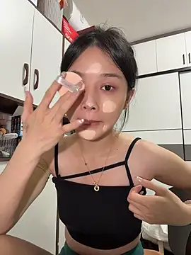 cuteluky18 online show from 05-21-26, 12:13