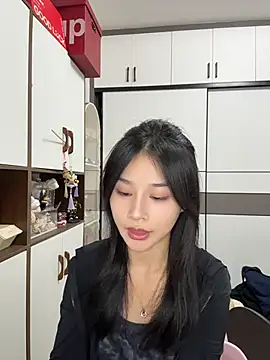 cuteluky18 online show from 05-28-26, 12:33