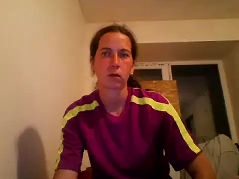 Snapshot of DanicaFey chatting on 06-01-26, 06:40 DanicaFey online show from 06-01-26, 06:40