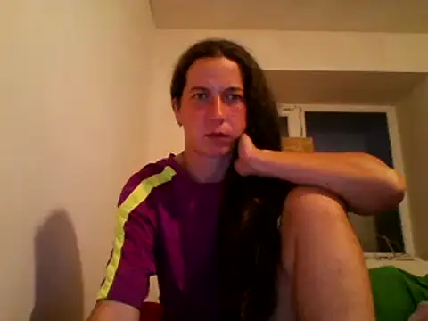 Snapshot of DanicaFey chatting on 05-28-26, 06:25 DanicaFey online show from 05-28-26, 06:25