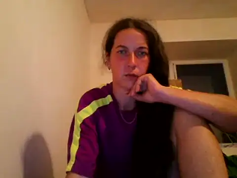 Snapshot of DanicaFey chatting on 05-25-26, 06:28 DanicaFey online show from 05-25-26, 06:28