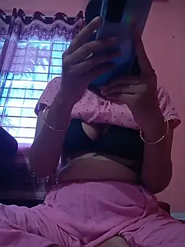 Snapshot of Nilpori2 chatting on 06-08-26, 01:28 Nilpori2 online show from 06-08-26, 01:28