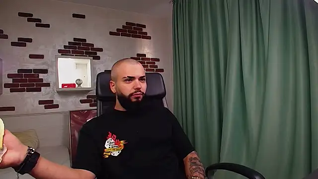 OscarWillss online show from 05-19-26, 04:08