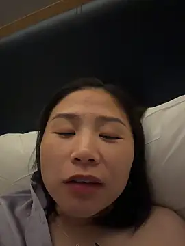Snapshot of Iridessa- chatting on 07-27-26, 01:07 Iridessa- online show from 07-27-26, 01:07