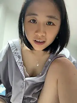 Snapshot of Iridessa- chatting on 06-19-26, 09:59 Iridessa- online show from 06-19-26, 09:59