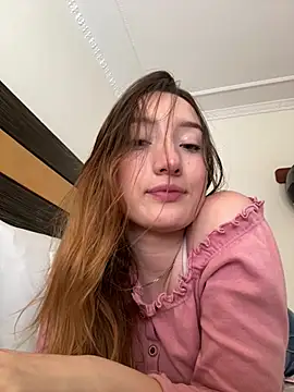 Snapshot of Valery_Salmons chatting on 07-20-26, 01:02 Valery Salmons online show from 07-20-26, 01:02