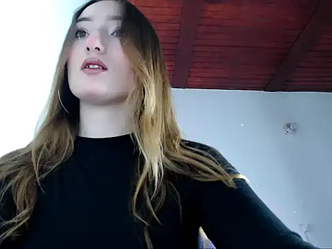 Snapshot of Valery_Salmons chatting on 05-22-26, 03:32 Valery Salmons online show from 05-22-26, 03:32