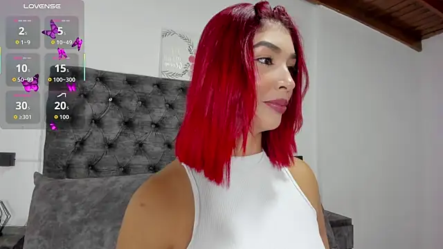 Snapshot of Alana2916 chatting on 06-07-26, 12:54 Alana2916 online show from 06-07-26, 12:54