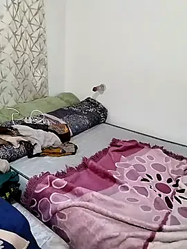 JuicyHoney 01 online show from 05-17-26, 03:45