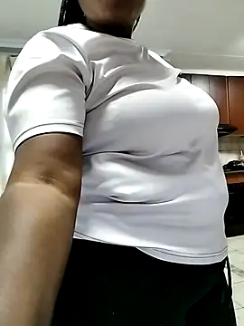 Snapshot of JuicyHoney_01 chatting on 08-06-26, 03:40 JuicyHoney 01 online show from 08-06-26, 03:40