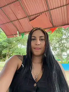 Snapshot of Malory_xx chatting on 07-04-26, 10:47 Malory xx online show from 07-04-26, 10:47