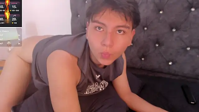Snapshot of _maximo_1 chatting on 06-11-26, 06:27 maximo 1 online show from 06-11-26, 06:27