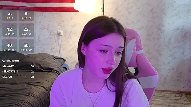 Snapshot of Luvellia chatting on 07-13-26, 08:35 Luvellia online show from 07-13-26, 08:35