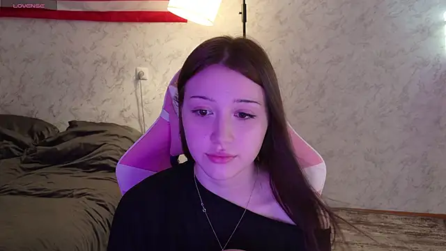 Snapshot of Luvellia chatting on 07-09-26, 11:53 Luvellia online show from 07-09-26, 11:53
