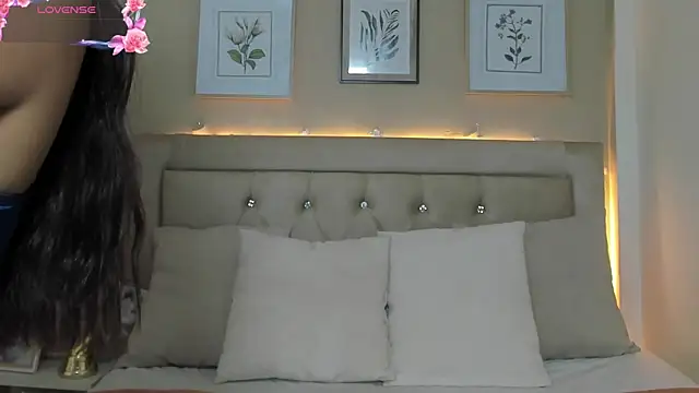 Snapshot of EmilyWinter_ chatting on 06-28-26, 12:11 EmilyWinter online show from 06-28-26, 12:11