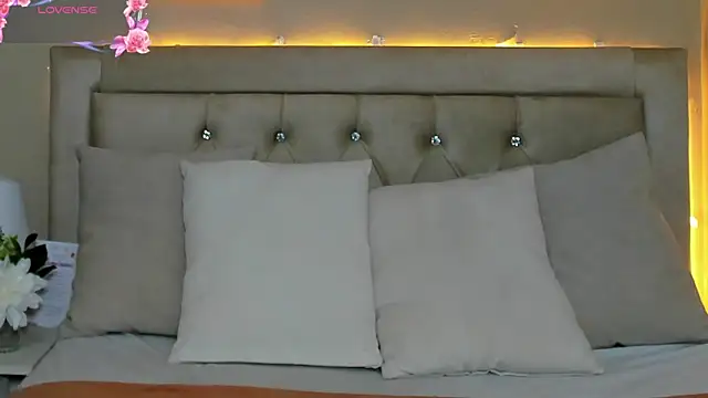 Snapshot of EmilyWinter_ chatting on 06-03-26, 11:55 EmilyWinter online show from 06-03-26, 11:55