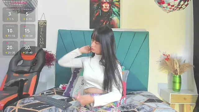 Ainhoa wish online show from 05-18-26, 01:38