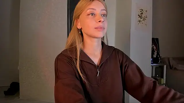 Snapshot of Jane_Bright chatting on 03-18-25, 09:10 Jane Bright online show from 03-18-25, 09:10