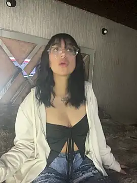 Gaby Pinkk online show from 05-19-26, 04:47