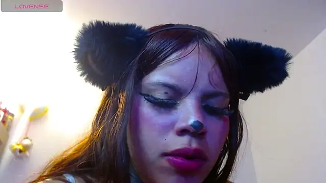 Snapshot of Candykane29 chatting on 06-03-26, 03:07 Candykane29 online show from 06-03-26, 03:07