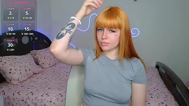 VelvetEmber online show from 06-12-26, 02:37