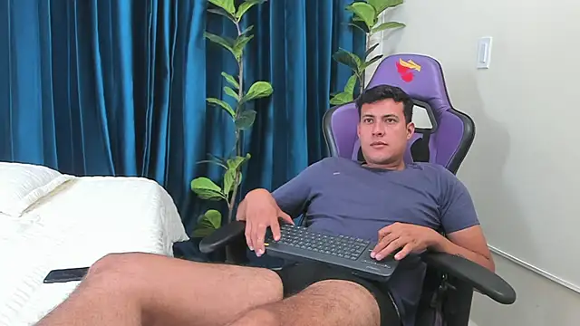 playboy Felipe online show from 05-19-26, 01:18