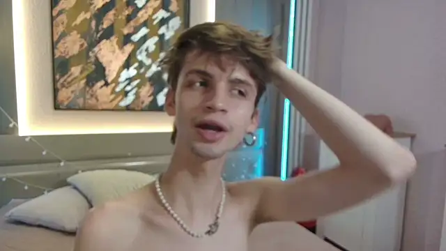 Snapshot of Bimbo_boy_ chatting on 06-14-26, 02:29 Bimbo boy online show from 06-14-26, 02:29