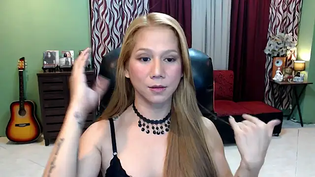 dreamgirlHILARY online show from 10-29-25, 12:09