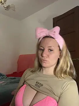 AllisonLove2 online show from 07-13-26, 07:35