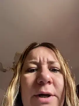 AllisonLove2 online show from 07-18-26, 02:03