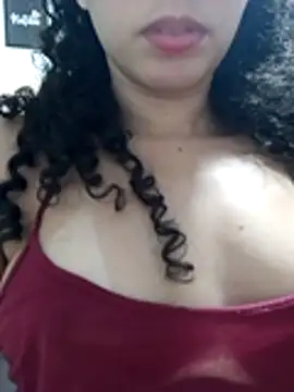 Snapshot of venuseyes25 chatting on 06-11-26, 03:36 venuseyes25 online show from 06-11-26, 03:36