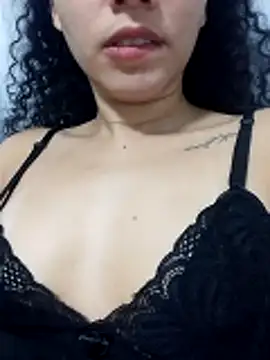Snapshot of venuseyes25 chatting on 06-06-26, 06:07 venuseyes25 online show from 06-06-26, 06:07